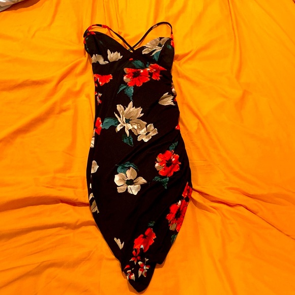 Parvenue Dresses & Skirts - Floral bodycon dress